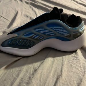 Azareth yeezy